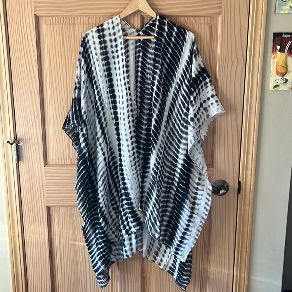 Michael Stars Black And White Flowing Printed Coverup